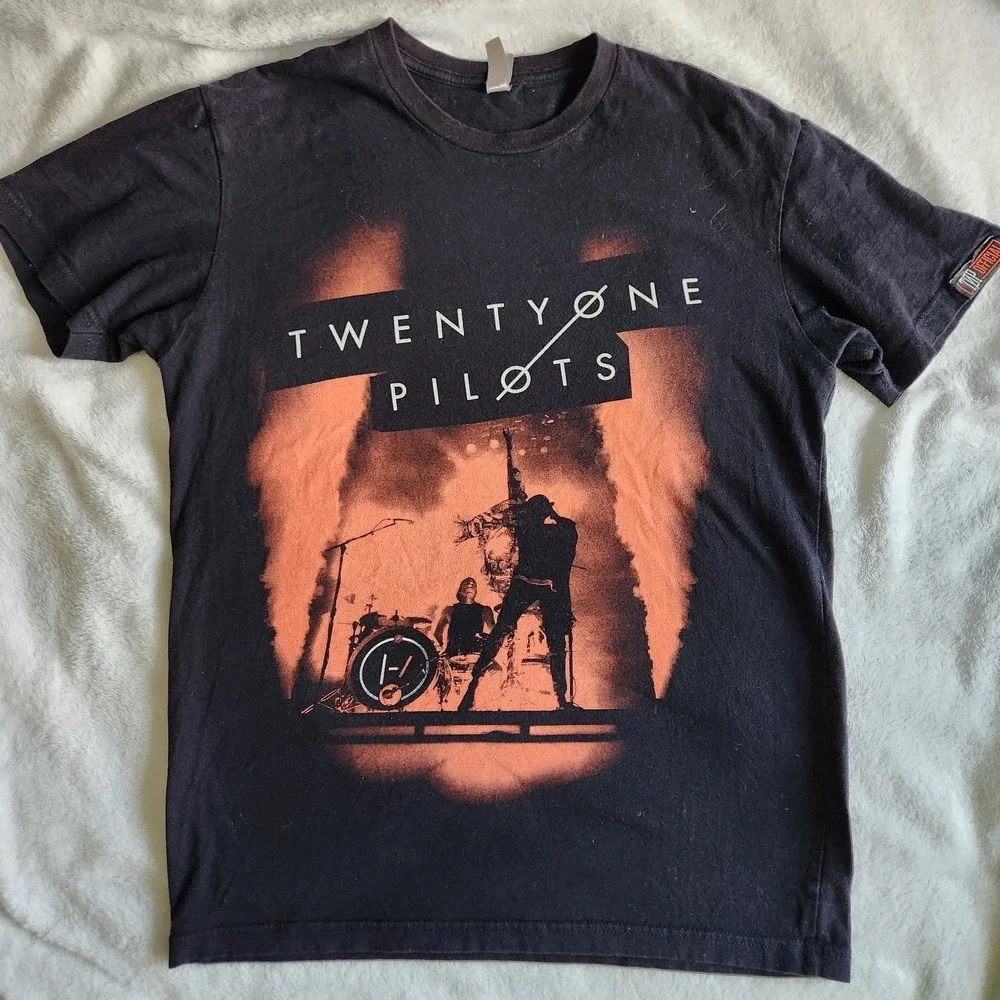 Twenty One Pilots Emotional Roadshow Tour 2017 Top Official T-Shirt Black Small - Picture 1 of 6